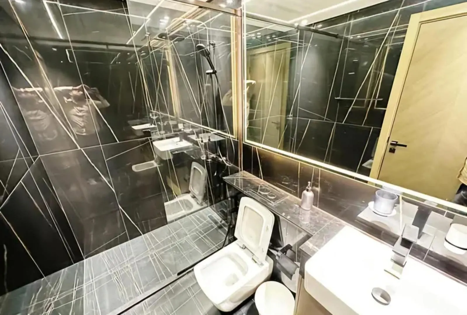 Binghatti Heights Jvc Ντουμπάι 0*,  Ηνωμένα Αραβικά Εμιράτα